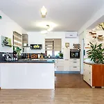 Villa Pamaroka