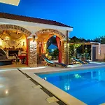 Villa Pamaroka Šibenik
