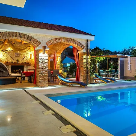 빌라 Pamaroka 시베니크